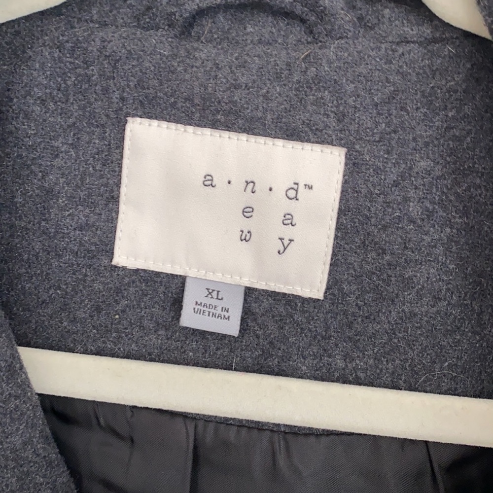 Pea coat - Picture 4 of 5